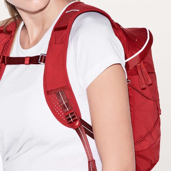 NWT Lululemon Run All Day Backpack II, 13 L, Persian Red - Picture 4 of 15